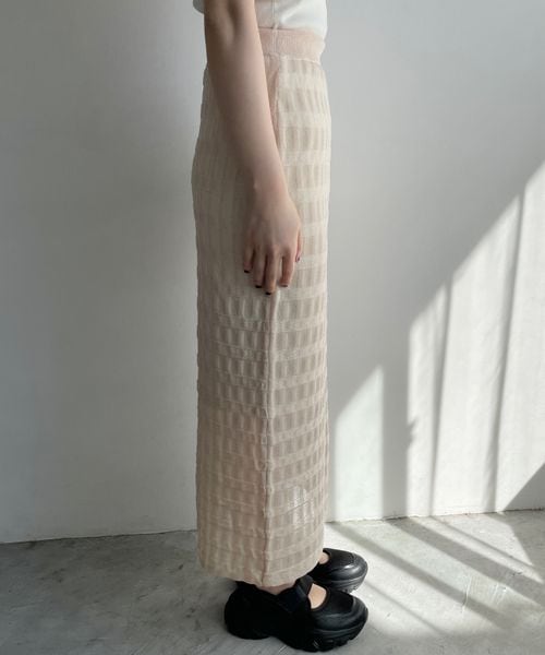 LOWRYS FARM（ローリーズファーム）の「シアーラメタイトスカート（スカート・レディース・アイボリー08/ブラック09/ブルー85・FREE）」の7枚目の写真