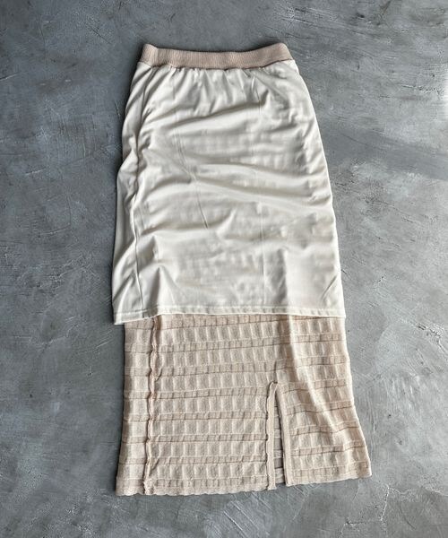 LOWRYS FARM（ローリーズファーム）の「シアーラメタイトスカート（スカート・レディース・アイボリー08/ブラック09/ブルー85・FREE）」の11枚目の写真