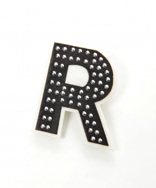 LEPSIM（レプシィム）の「スタッズＷクリップ（ファッション雑貨・レディース・スター（ホワイトパール）/A（ホワイトパール）/M（ブラックシルバー）/R（ブラックシルバー）/H（ベージュゴールド）/K（ベージュゴールド）・ONE SIZE）」の6枚目の写真