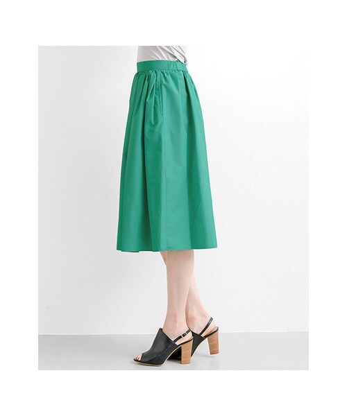 URBAN RESEARCH（アーバンリサーチ）の「ミディ丈タフタギャザースカート（スカート・レディース・WHITE/GREEN/NAVY・FREE）」の16枚目の写真