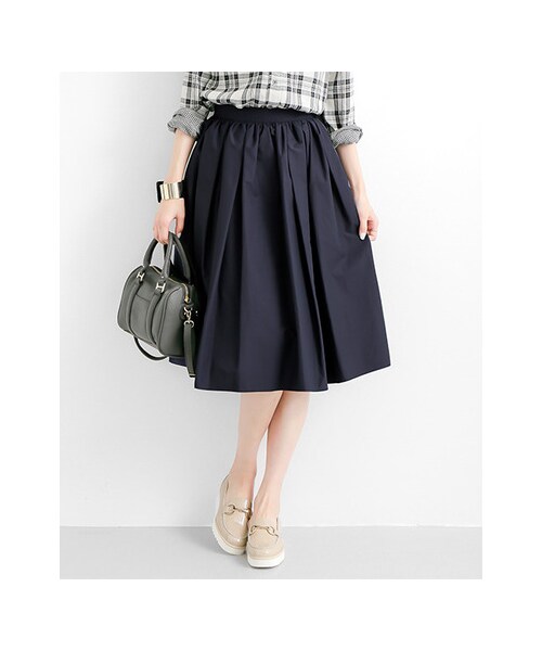 URBAN RESEARCH（アーバンリサーチ）の「ミディ丈タフタギャザースカート（スカート・レディース・WHITE/GREEN/NAVY・FREE）」の4枚目の写真