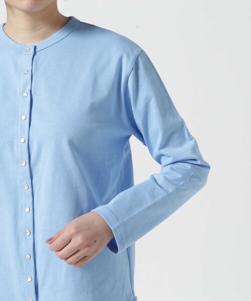 BEAVER（ビーバー）の「B omnivore/ビーオムニボー ドットボタンカーディガン（トップス・ブラック/ライトブルー・1）」の10枚目の写真