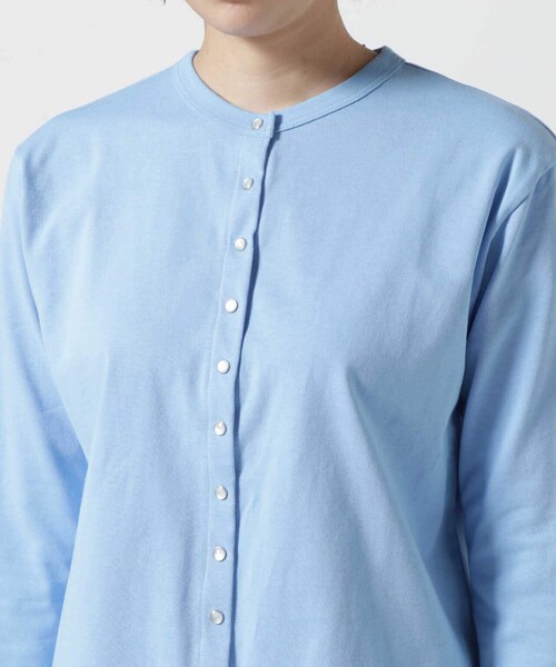 BEAVER（ビーバー）の「B omnivore/ビーオムニボー ドットボタンカーディガン（トップス・ブラック/ライトブルー・1）」の9枚目の写真