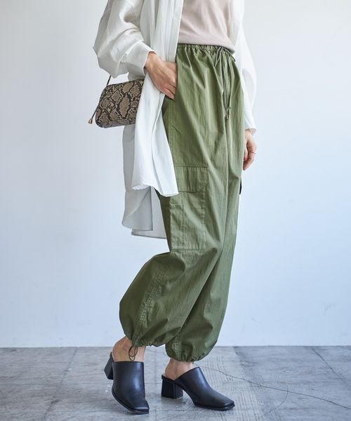 LEPSIM（レプシィム）の「ミリタリーカーゴパンツ（パンツ・レディース・アイボリー08/チャコール19/カーキ78・FREE SIZE）」の3枚目の写真