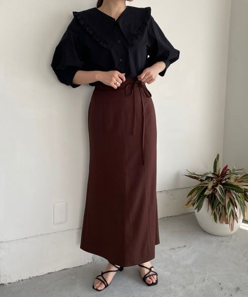 LOWRYS FARM（ローリーズファーム）の「ＢＩＧフリルカラーブラウス（トップス・ホワイト05/ブラック09/サックスブルー82・FREE）」の8枚目の写真