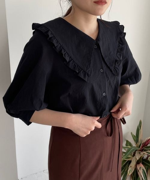 LOWRYS FARM（ローリーズファーム）の「ＢＩＧフリルカラーブラウス（トップス・ホワイト05/ブラック09/サックスブルー82・FREE）」の10枚目の写真