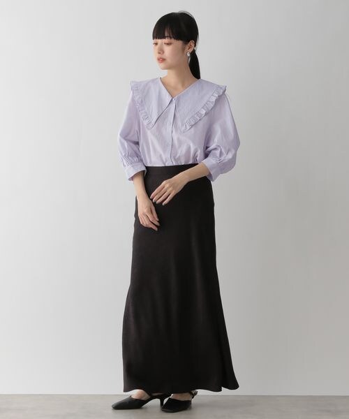 LOWRYS FARM（ローリーズファーム）の「ＢＩＧフリルカラーブラウス（トップス・ホワイト05/ブラック09/サックスブルー82・FREE）」の16枚目の写真