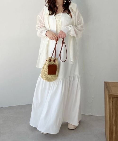 Merlette ベージュ長袖ワンピースとホワイトブラウスセット Heather（ヘザー）の「ジャガードブラウスSETワンピース