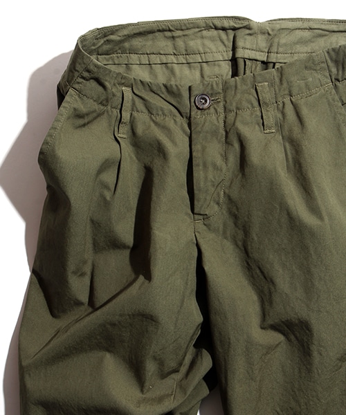 FREAK'S STORE(フリークスストア)の「【15SS新作】 1タックテーパードクロップドパンツ(パンツ・メンズ・ブラック/ベージュ/オリーブ/ネイビー・M/L)」の11枚目の写真