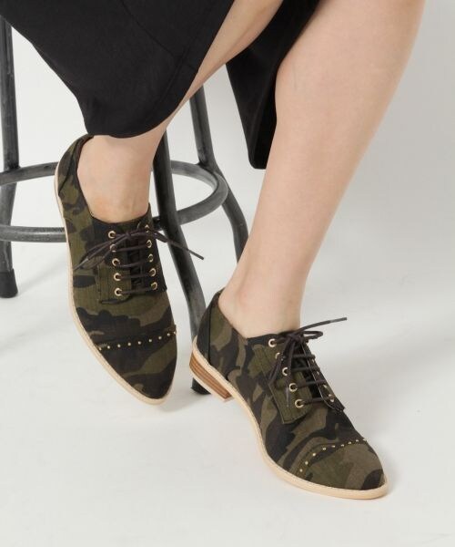 BLISS POINT Womens（ブリスポイント ウイメンズ）の「スタッズMNシューズ35（シューズ・レディース・ホワイト/ブラック/カモフラ・M(23～23.5cm)/L(24～24.5cm)）」の3枚目の写真