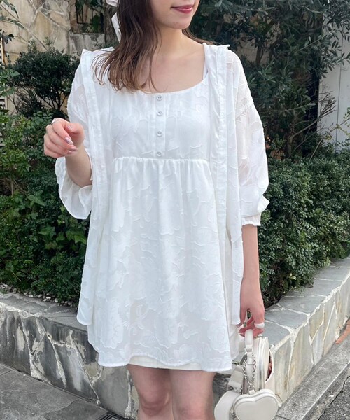 OLIVE des OLIVE（オリーブデオリーブ）の「【アンサンブル対応/WEB限定カラーあり】クアンクシャツ（トップス・レディース・オフホワイト/ブルー/サックスブルー/ミント/サーモンピンク/ブルー系その他・FREE）」の5枚目の写真