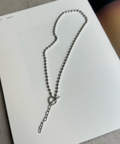 DouDou(ドゥドゥ)の「Y字ボールチェーンネックレス(ネックレス・レディース・ゴールド/シルバー・F)」の2枚目の写真