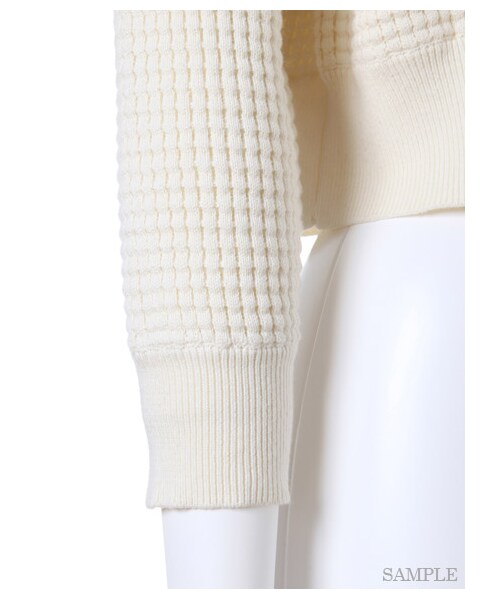 SNIDEL(スナイデル)の「オープンショルダーサーマルトップス(ニット・レディース・IVR/KKI/BLK・F)」の10枚目の写真