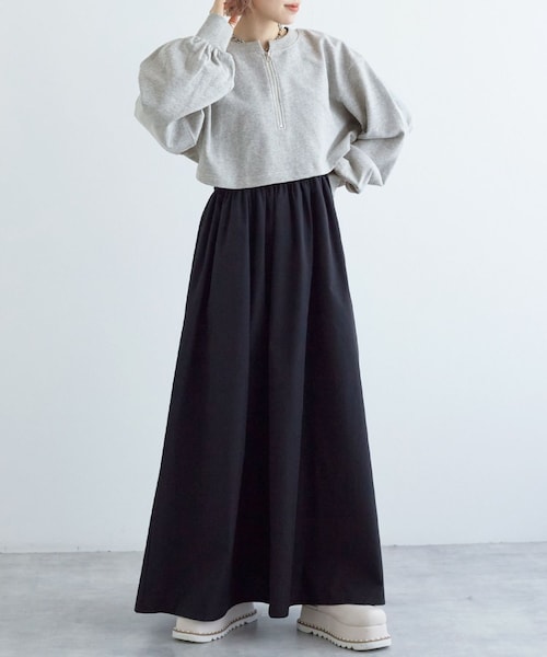 w closet（ダブルクローゼット）の「【SETアイテム】ショート丈スウェット＆異素材ワンピース（ワンピース/ドレス・レディース・オフホワイト/サックス/ベージュ/ブラック・FREE）」の4枚目の写真