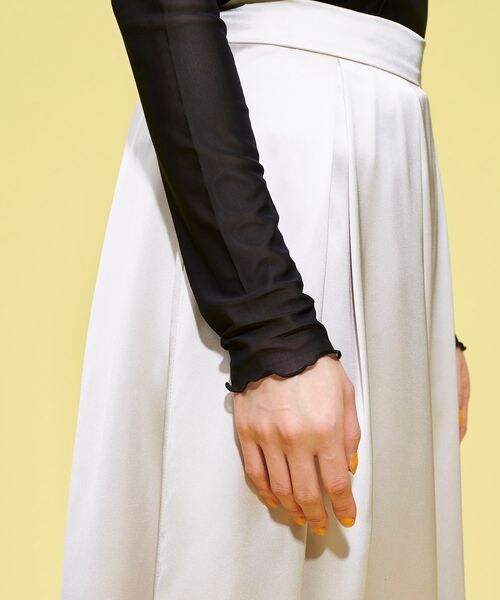 FOREVER 21(フォーエバー トゥエンティーワン)の「シアーメロウメッシュロンT(トップス・レディース・アイボリー08/ブラック09/グリーン73・F)」の11枚目の写真