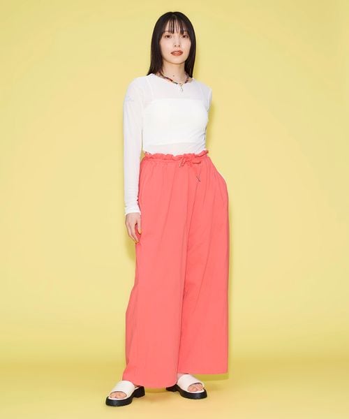 FOREVER 21(フォーエバー トゥエンティーワン)の「シアーメロウメッシュロンT(トップス・レディース・アイボリー08/ブラック09/グリーン73・F)」の4枚目の写真