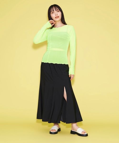 FOREVER 21(フォーエバー トゥエンティーワン)の「シアーメロウメッシュロンT(トップス・レディース・アイボリー08/ブラック09/グリーン73・F)」の6枚目の写真