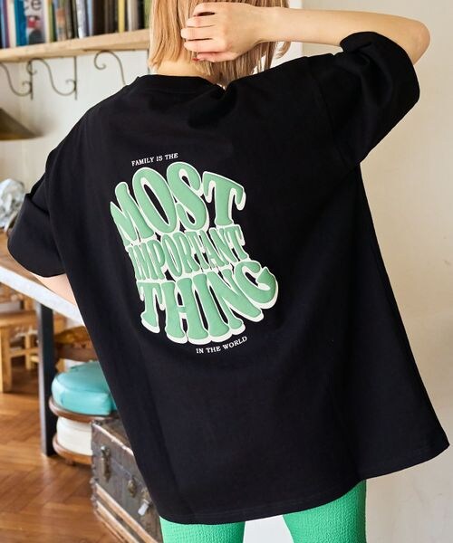 PAGEBOY(ページボーイ)の「プクプクロゴT(トップス・レディース・オフホワイト05/ブラック09/グレー15・M/L)」の2枚目の写真