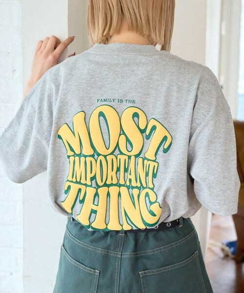 PAGEBOY(ページボーイ)の「プクプクロゴT(トップス・レディース・オフホワイト05/ブラック09/グレー15・M/L)」の3枚目の写真