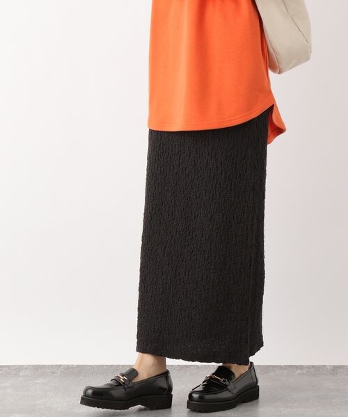 LEPSIM(レプシィム)の「フクレジャガードナロースカート(スカート・レディース・ブラック09/ラベンダー91・FREE SIZE)」の4枚目の写真