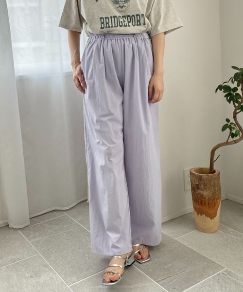 LOWRYS FARM（ローリーズファーム）の「ドロストナイロンワイドパンツ（パンツ・レディース・アイボリー08/ブラック09/パープル95・FREE）」の2枚目の写真