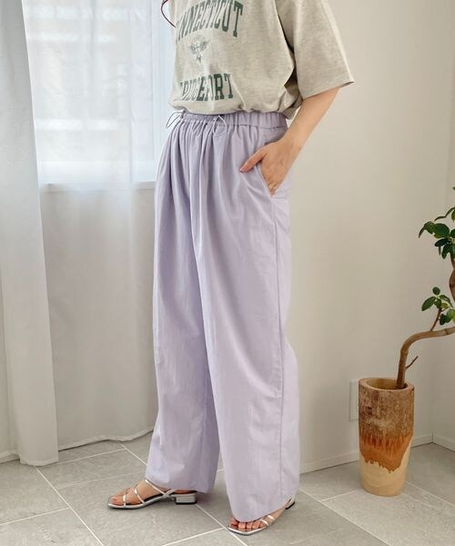 LOWRYS FARM（ローリーズファーム）の「ドロストナイロンワイドパンツ（パンツ・レディース・アイボリー08/ブラック09/パープル95・FREE）」の16枚目の写真
