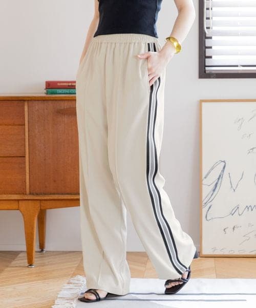LOWRYS FARM（ローリーズファーム）の「サイドラインパンツ（）」 - WEAR