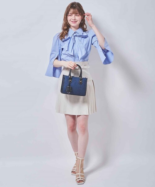 31 Sons de mode（トランテアン　ソン　ドゥ　モード）の「【予約】オープンスリーブブラウス（トップス・レディース・01オフホワイト/72サックス・36）」の6枚目の写真