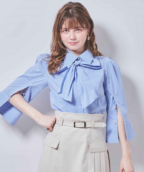 31 Sons de mode（トランテアン　ソン　ドゥ　モード）の「【予約】オープンスリーブブラウス（トップス・レディース・01オフホワイト/72サックス・36）」の4枚目の写真