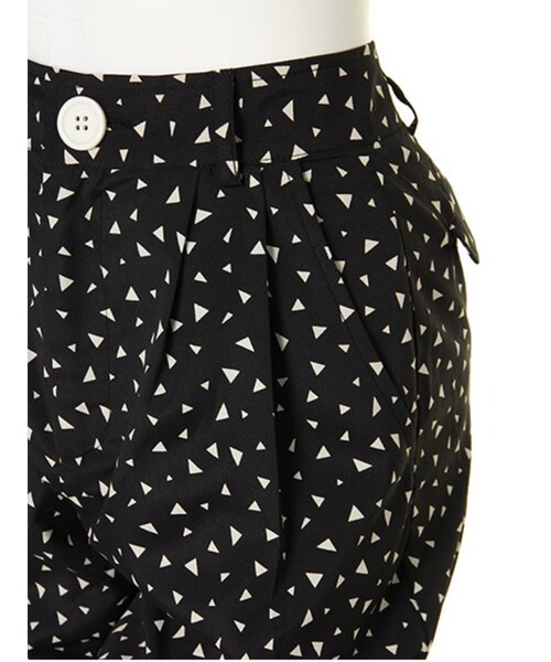 merry jenny（メリージェニー）の「ランダムスクエアテーパードパンツ（パンツ・レディース・アイボリー/ブラック/ネイビー・F）」の8枚目の写真