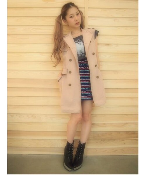 merry jenny（メリージェニー）の「【merry jenny】ピーチ起毛ノースリトレンチコート（ジャケット/アウター・レディース・オフホワイト/ブラック/ピンク）」の4枚目の写真