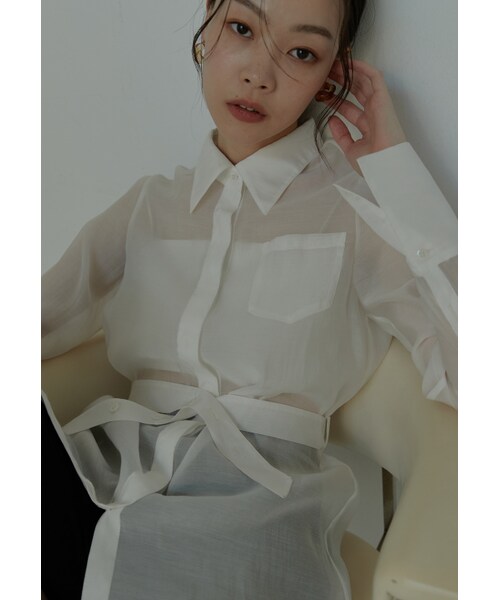 Marjorie（マージョリー）の「Lady Mint，特色綁帶透肌感襯衫（トップス・レディース・白/灰藍）」の4枚目の写真