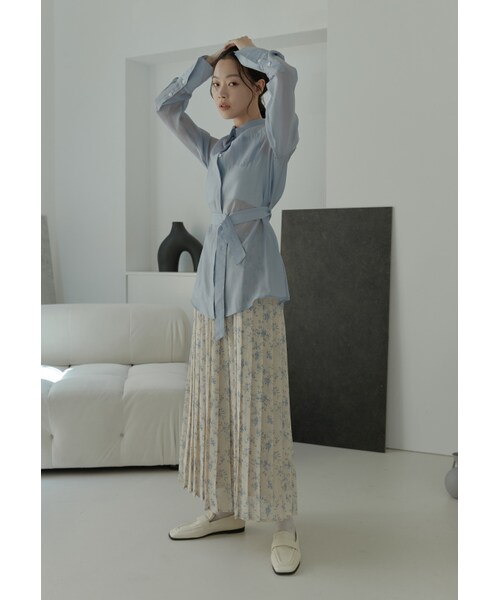 Marjorie（マージョリー）の「Lady Mint，特色綁帶透肌感襯衫（トップス・レディース・白/灰藍）」の15枚目の写真