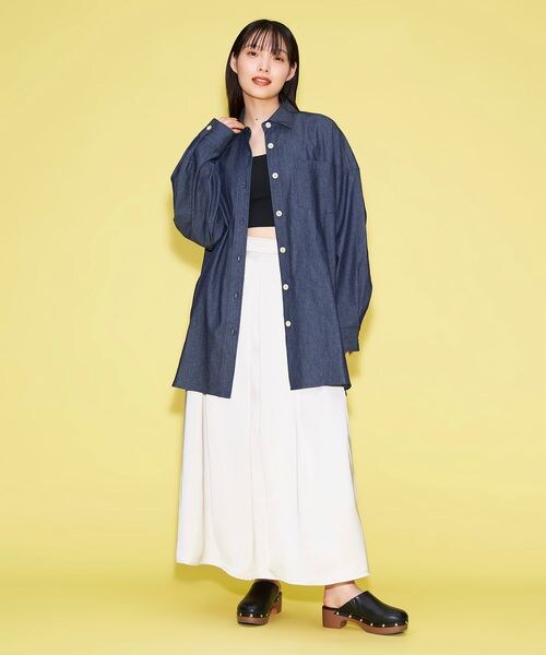 FOREVER 21（フォーエバー トゥエンティーワン）の「デニムシャツワンピース（トップス・レディース・サックス80/ブルー×ネイビー85/ネイビー88・F）」の7枚目の写真