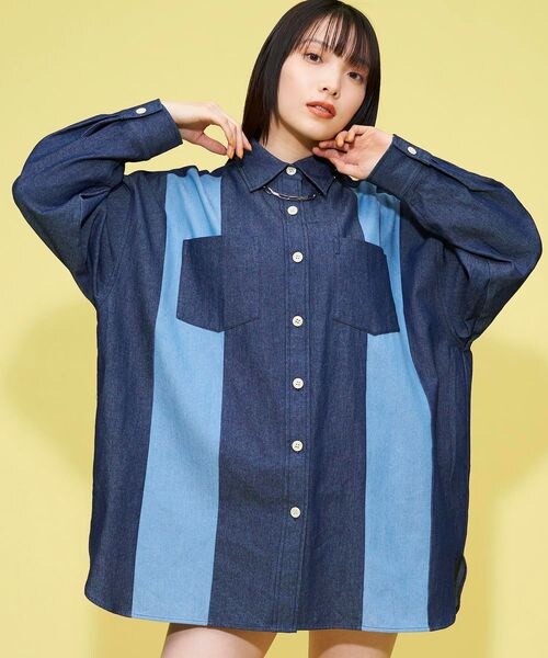 FOREVER 21（フォーエバー トゥエンティーワン）の「デニムシャツワンピース（トップス・レディース・サックス80/ブルー×ネイビー85/ネイビー88・F）」の2枚目の写真