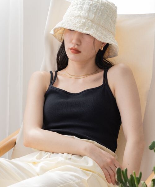 LOWRYS FARM（ローリーズファーム）の「スタイルUPカップキャミ（トップス・アイボリー08/ブラック09/ブラウン55/グリーン75・FREE）」の10枚目の写真