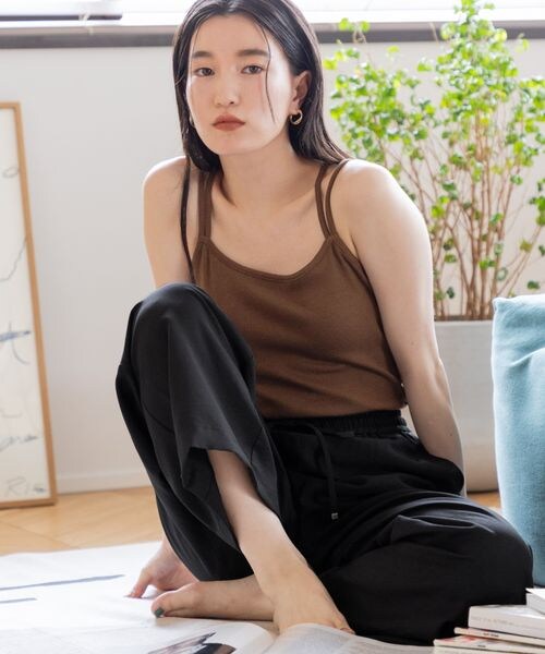 LOWRYS FARM（ローリーズファーム）の「スタイルUPカップキャミ（トップス・アイボリー08/ブラック09/ブラウン55/グリーン75・FREE）」の15枚目の写真