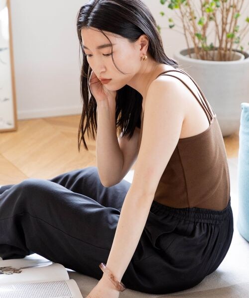 LOWRYS FARM（ローリーズファーム）の「スタイルUPカップキャミ（トップス・アイボリー08/ブラック09/ブラウン55/グリーン75・FREE）」の14枚目の写真