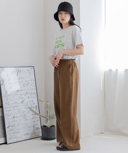 LOWRYS FARM(ローリーズファーム)の「プリントロゴTシャツ(トップス・ホワイト05/グレー12/チャコールグレー18/ピンク22・F)」の8枚目の写真