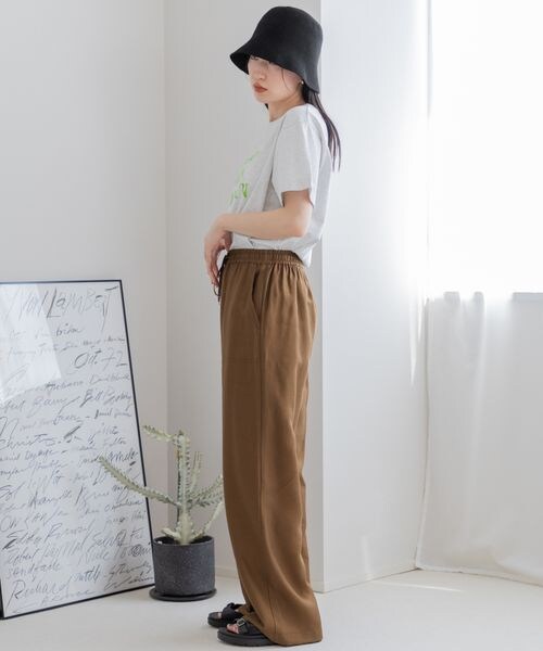 LOWRYS FARM(ローリーズファーム)の「プリントロゴTシャツ(トップス・ホワイト05/グレー12/チャコールグレー18/ピンク22・F)」の9枚目の写真