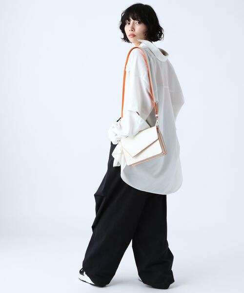 PAGEBOY（ページボーイ）の「ミリタリー2WAYシャツ（トップス・レディース・オフホワイト05/ブラック09/チャコール18・F）」の7枚目の写真