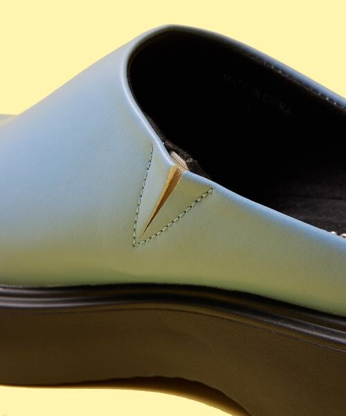 FOREVER 21（フォーエバー トゥエンティーワン）の「厚底サボサンダル（シューズ・アイボリー 06/ベージュ 50/ライトブルー 82・S(22.0~22.5cm)/M(23.0~23.5cm)/L(24.0~24.5cm)）」の8枚目の写真