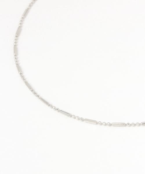 LEPSIM（レプシィム）の「マンテルロングネックレス（アクセサリー・シルバー18/シルバー×ボール19/ゴールド52・ONE SIZE）」の4枚目の写真