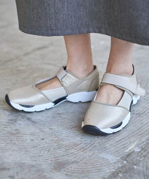 LEPSIM（レプシィム）の「ストラップスニーカー（シューズ・アイボリー08/ブラック09/グレー12・M(23-23.5)/L(24-24.5)）」の3枚目の写真