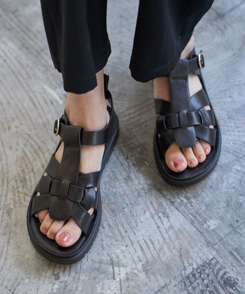 LEPSIM(レプシィム)の「クッションアツゾコグルカサンダル(シューズ・アイボリー08/ブラック09・S(22.5)/M(23-23.5)/L(24-24.5))」の5枚目の写真