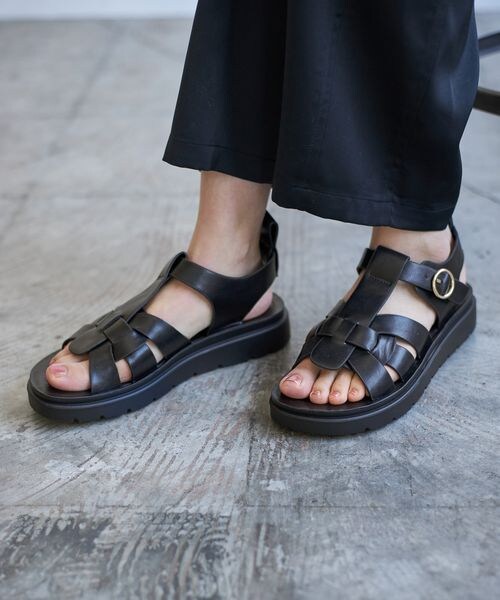 LEPSIM(レプシィム)の「クッションアツゾコグルカサンダル(シューズ・アイボリー08/ブラック09・S(22.5)/M(23-23.5)/L(24-24.5))」の4枚目の写真