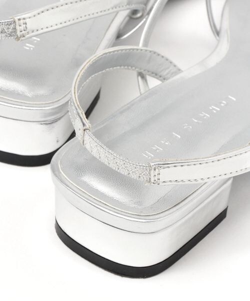 LOWRYS FARM（ローリーズファーム）の「ホソストラップサンダル（シューズ・レディース・ブラック09/シルバー12・M(23-23.5)/L(24-24.5)）」の14枚目の写真