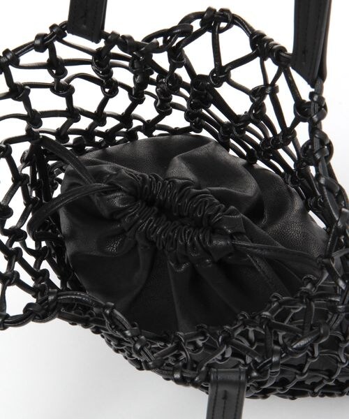 LOWRYS FARM（ローリーズファーム）の「マクラメキンチャクツキトート（バッグ・アイボリー06/オフホワイト08/ブラック10/ベージュ52・FREE）」の11枚目の写真