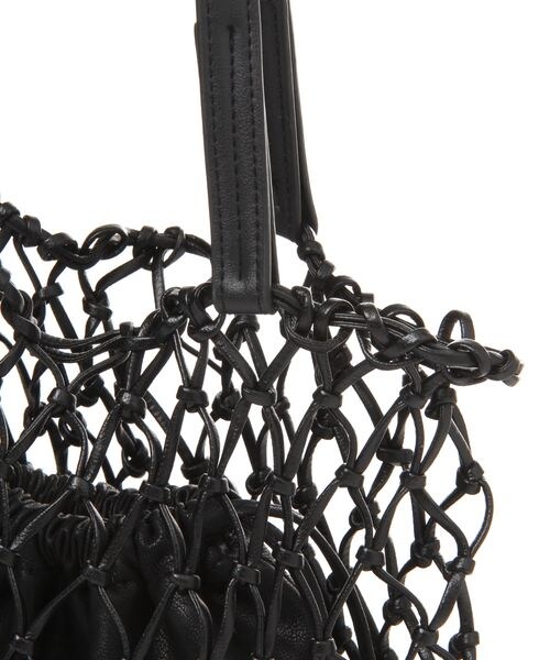 LOWRYS FARM（ローリーズファーム）の「マクラメキンチャクツキトート（バッグ・アイボリー06/オフホワイト08/ブラック10/ベージュ52・FREE）」の14枚目の写真