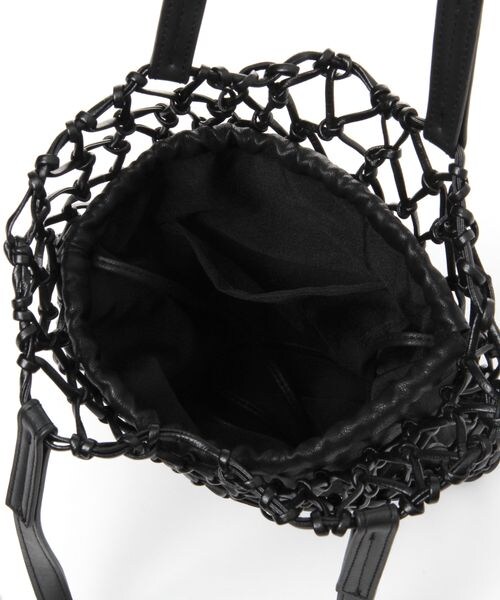 LOWRYS FARM（ローリーズファーム）の「マクラメキンチャクツキトート（バッグ・アイボリー06/オフホワイト08/ブラック10/ベージュ52・FREE）」の12枚目の写真